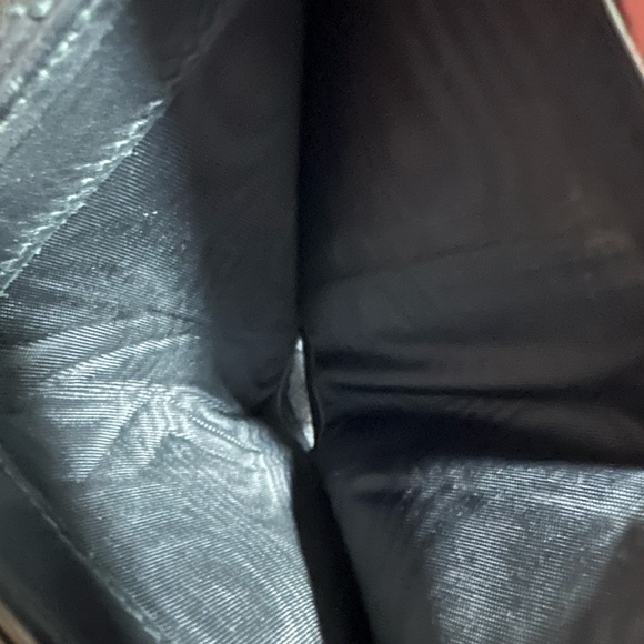 Gucci GG Marmont Black Compact Calfskin Leather Wallet - Picture 10 of 14